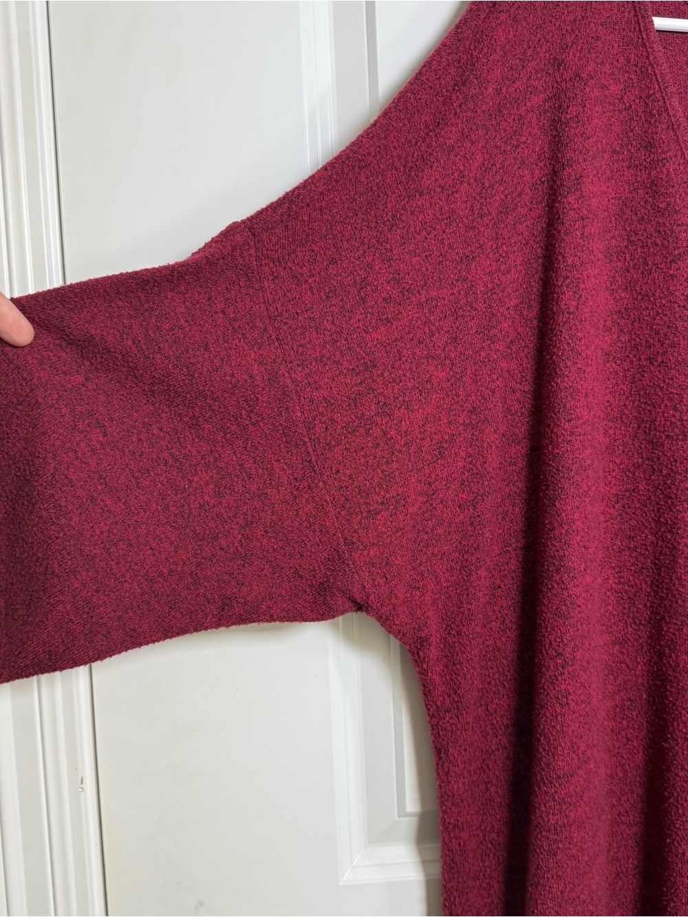 Torrid Super Soft Plush Sweater Top Plus Burgundy Marled V-Neck Dolman Sleeve - Picture 4 of 6